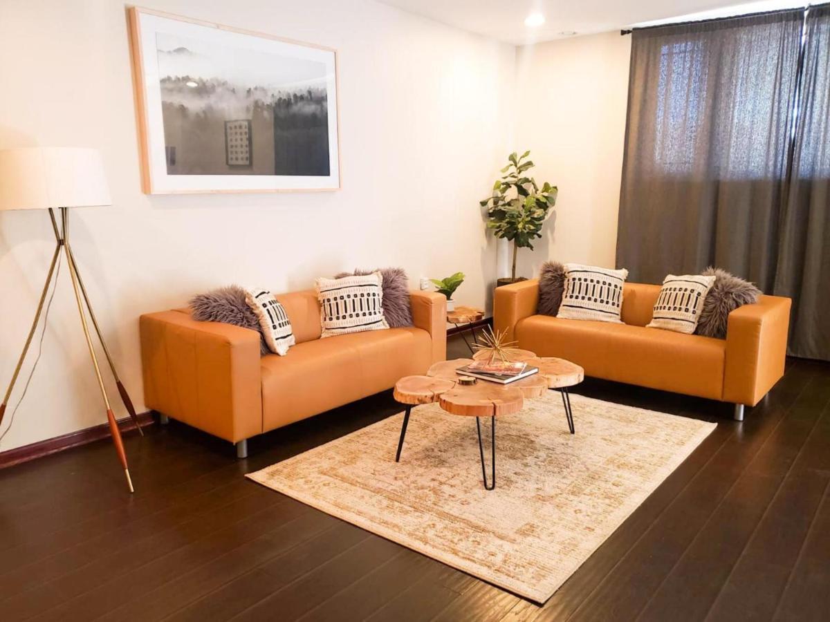 2Br Airy & Tidy Apt With Free Covered Parking - Central Modern شيكاغو المظهر الخارجي الصورة